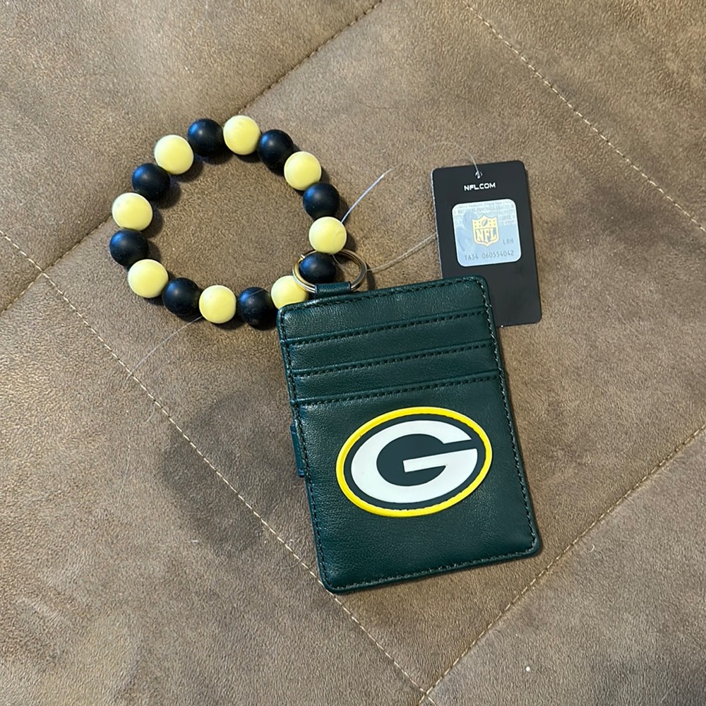 NWT Packers Bracelet Wristlet